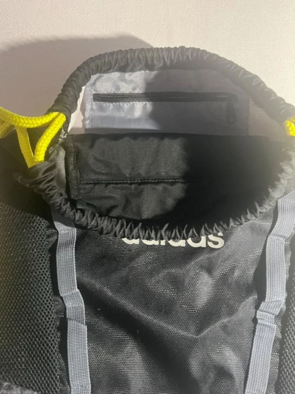 ADIDAS Rumble‎ II Sackpack durable drawstring black gray yellow gym travel